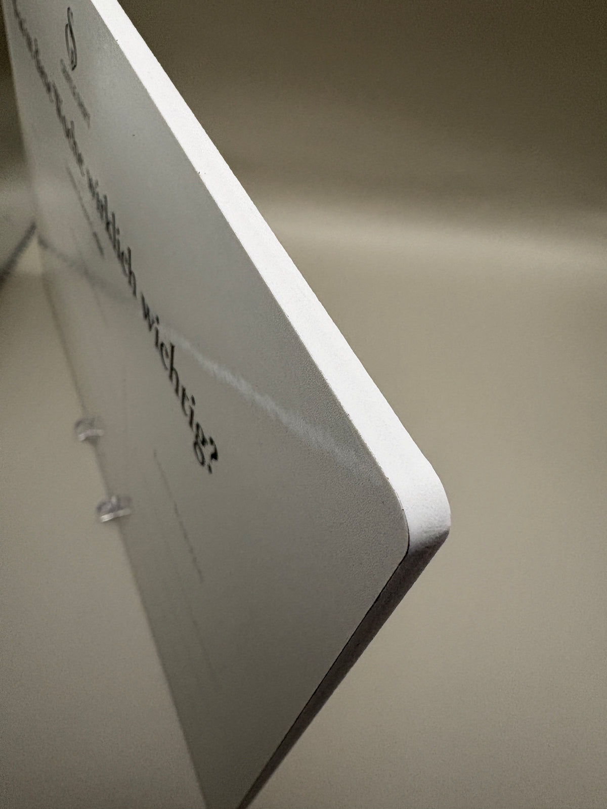Gentle Shift Weekly Board – Detail der 5 mm starken Kante